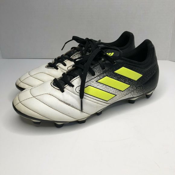 good soccer shoes